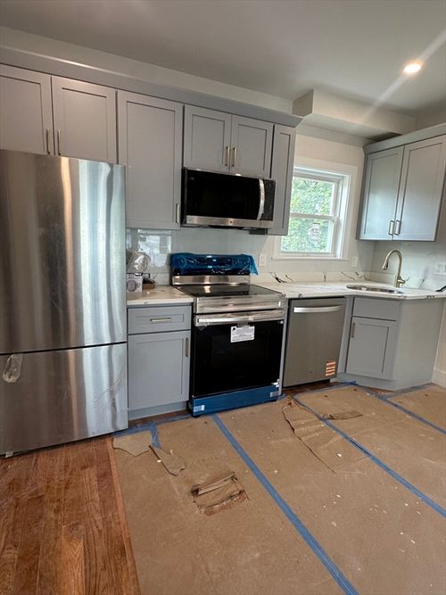 apt-4-5 Walnut Ave, Stoughton, MA, 02072-2982 | Card Image