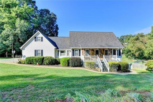 2100 Oak Village Ln, Lawrenceville, GA, 30043-2949 | Card Image