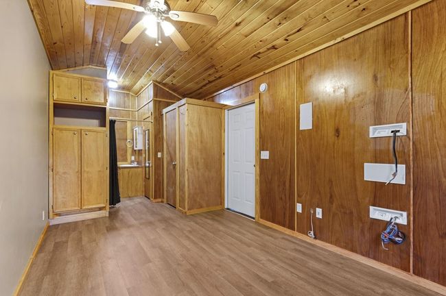 225 County Road 3360, House other with 1 bedrooms, 1 bathrooms and 5 parking in San Augustine TX | Image 8