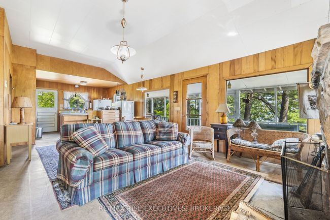 1326 Ridge Lane, House other with 2 bedrooms, 1 bathrooms and 2 parking in Seeleys Bay ON | Image 7