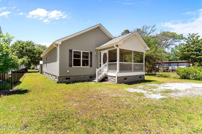 233 Ne 70 Th St, House other with 3 bedrooms, 2 bathrooms and null parking in Oak Island NC | Image 32
