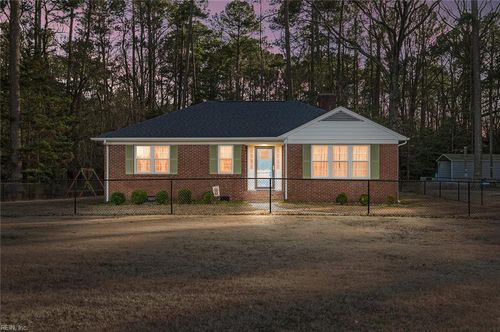 21092 Southampton Pkwy, Courtland, VA, 23837-2406 | Card Image