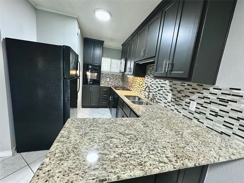 apt-115-601 W 11th St, Austin, TX, 78701-2027 | Card Image