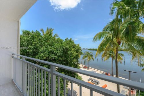 b404-750 Ne 64th St, Miami, FL, 33138-6402 | Card Image