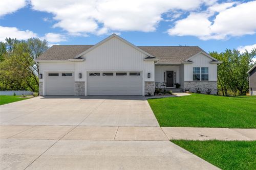 329 Mccarran Ave Ne, Cedar Rapids, IA, 52402-2007 | Card Image