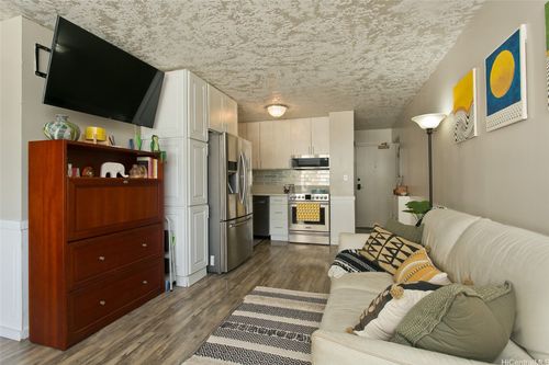 apt-506-225 Kaiulani Ave, Honolulu, HI, 96815-3028 | Card Image