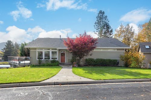 101 Cedar Ridge Ter, Rogue River, OR, 97537-9410 | Card Image