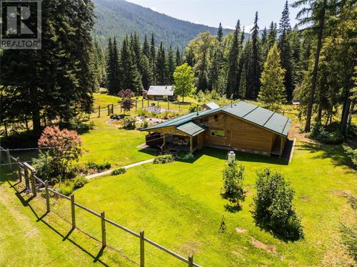 541 Bear Rd, Salmo, BC, V0G | Card Image