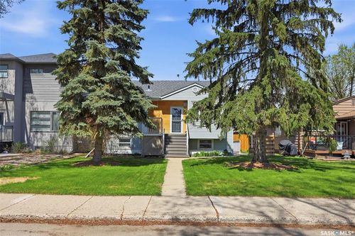 816 Empress St, Saskatoon, SK, S7K0Y4 | Card Image