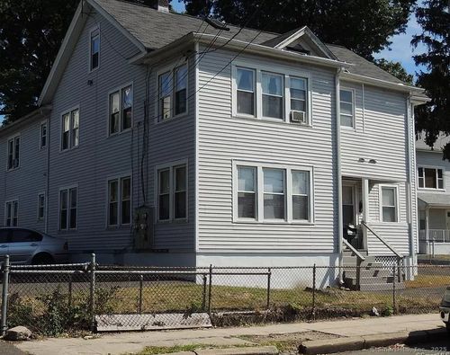 apt-2n-1880 Seaview Ave, Bridgeport, CT, 06610-2768 | Card Image