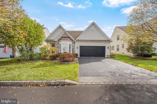 3855 Somerset Dr, COLLEGEVILLE, PA, 19426-4170 | Card Image