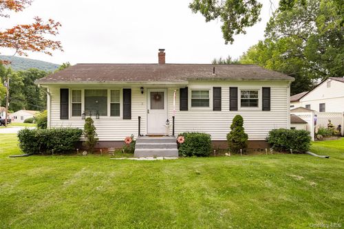 2 Park Lane, Beacon, NY, 12508 | Card Image