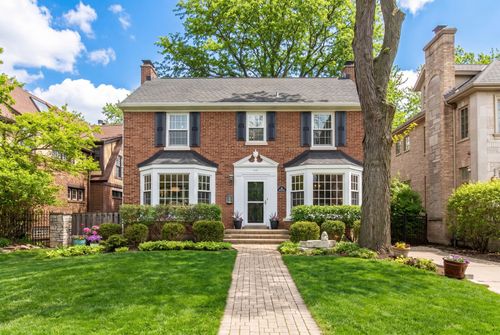 831 S Prospect Ave, Park Ridge, IL, 60068-4724 | Card Image