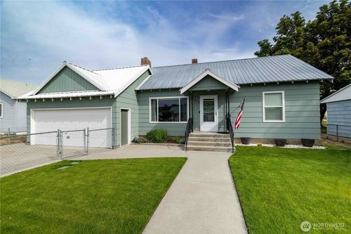 608 Hanson Ave W, Brewster, WA, 98812-5905 | Card Image