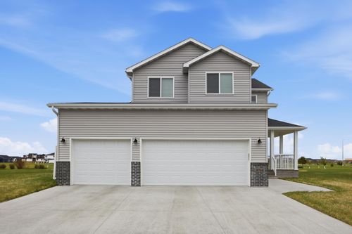 4766 34th St S, Fargo, ND, 58104-5780 | Card Image