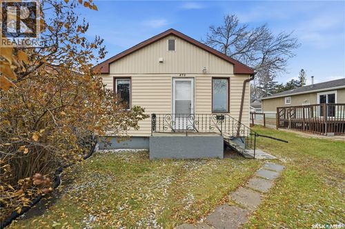 470 Hamilton St, Regina, SK, S4R2A7 | Card Image