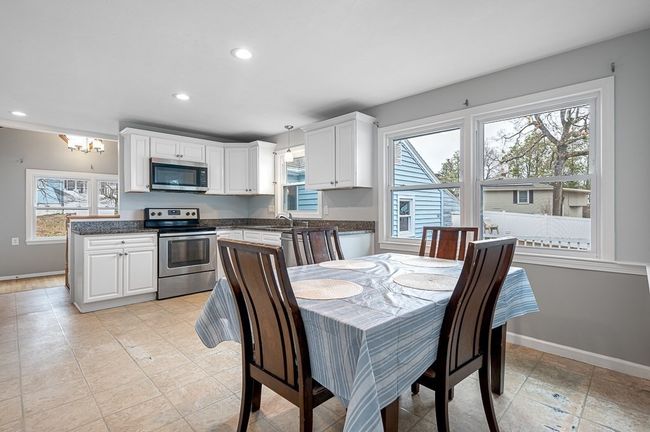 16 Tarrytown Ln, House other with 3 bedrooms, 2 bathrooms and 3 parking in Worcester MA | Image 6