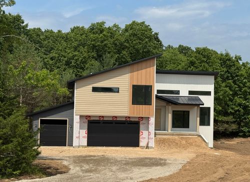 2439 Emery Dr, Lowell, MI, 49331-9511 | Card Image