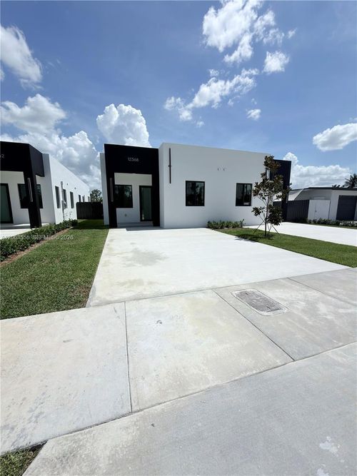 12368 Sw 219th St, Miami, FL, 33170-2850 | Card Image