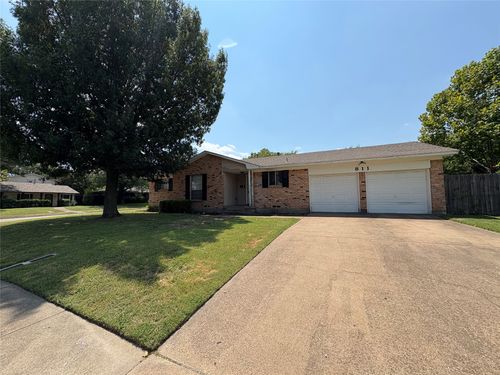 811 Acton Ave, Duncanville, TX, 75137-2545 | Card Image