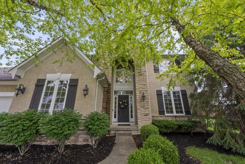 2449 Minnie Ct, Lewis Center, OH, 43035-8110 | Card Image
