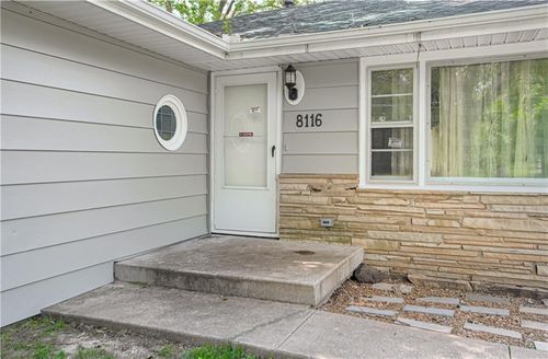 8116 N Main St, Kansas City, MO, 64118-1258 | Card Image
