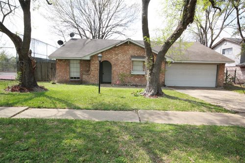 7623 Alperton Dr, Houston, TX, 77088-5623 | Card Image