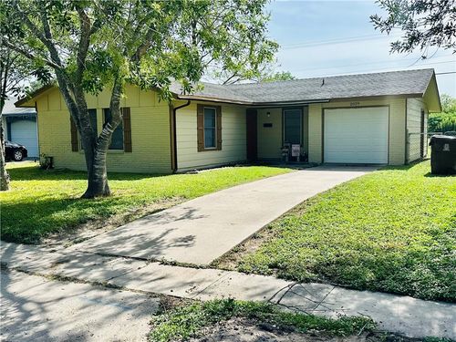 2029 S 2nd St, Kingsville, TX, 78363-7511 | Card Image