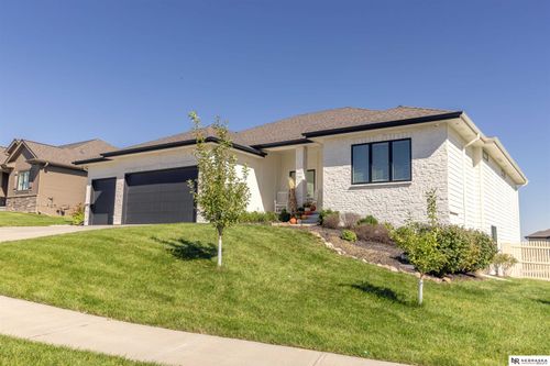 10203 S 105th Ave, Papillion, NE, 68046-5694 | Card Image
