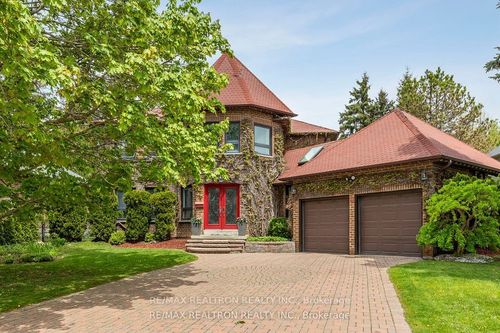 41 Bloomfield Trail, Richmond Hill, ON, L4E2K5 | Card Image