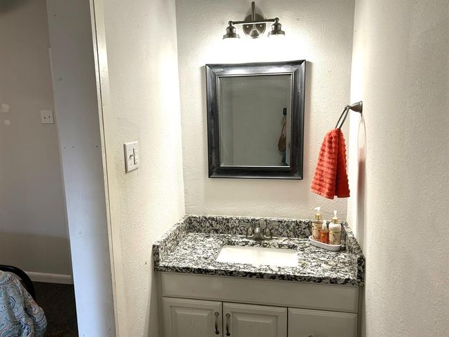 Half Bath in Bedroom 2 | Image 23