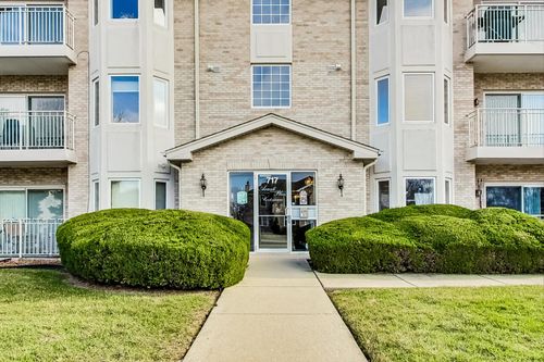 apt-303-717 N 5th Ave, Addison, IL, 60101-5754 | Card Image