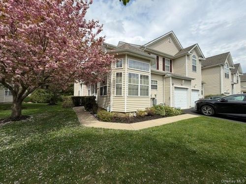 36 Cranberry Cir, Medford, NY, 11763-1568 | Card Image