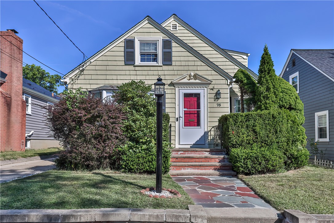 Metropolitan Rd, Providence, RI 02908