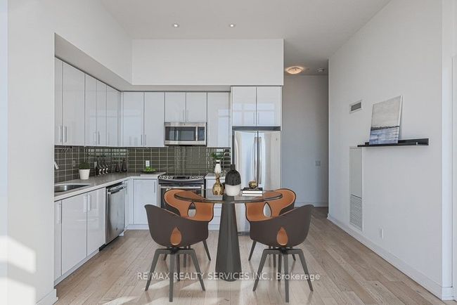 PH2 - 2220 Lake Shore Blvd W, Condo with 2 bedrooms, 2 bathrooms and 1 parking in Etobicoke ON | Image 4