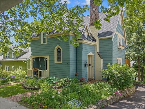 109 Euclid Ter, Syracuse, NY, 13210-2611 | Card Image