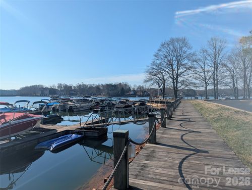 943 Southwest Dr, Davidson, NC, 28036-8924 | Card Image