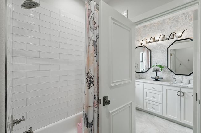 Stylish and functional | Image 35