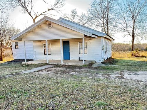 103 S Shawnee St, Okemah, OK, 74859-5327 | Card Image