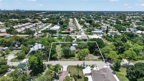 9044 Somerset Ln, BONITA SPRINGS, FL, 34135-3528 | Card Image