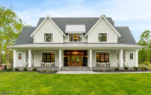 2 County Line Rd, Mendham, NJ, 07945-2801 | Card Image