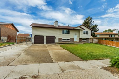 1060 E Sleepy Hollow Ln, Sandy, UT, 84094-3731 | Card Image