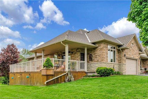 10-310 Southbrook Dr, Binbrook, ON, L0R1C0 | Card Image
