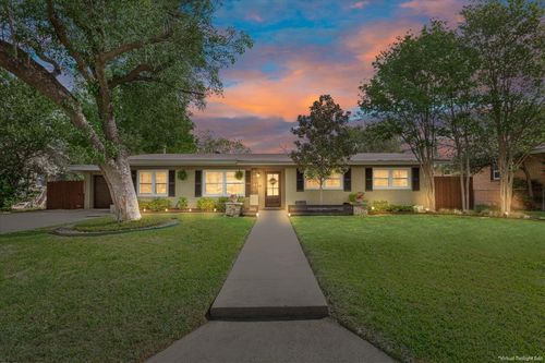 2209 N 52nd St, Waco, TX, 76710-1652 | Card Image