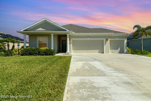 8331 Laguna Cir, Micco, FL, 32976-8106 | Card Image