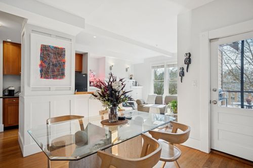 509 Union St, Vancouver, BC, V6A2B7 | Card Image