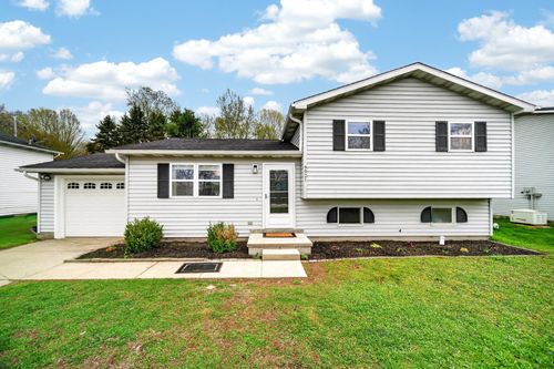 9921 Holly Dr, Lake City, PA, 16423-1502 | Card Image