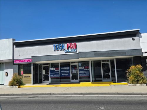 559 W Whittier Blvd, La Habra, CA, 90631-3737 | Card Image