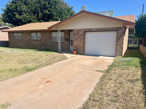 244 Oklahoma Dr, Portales, NM, 88130-7049 | Card Image