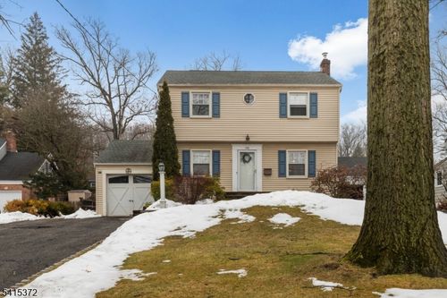 98 Forest Ave, West Caldwell, NJ, 07006-7968 | Card Image